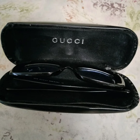Gucci  Authentic Vintage Blue lens Sunglasses - Picture 5 of 6